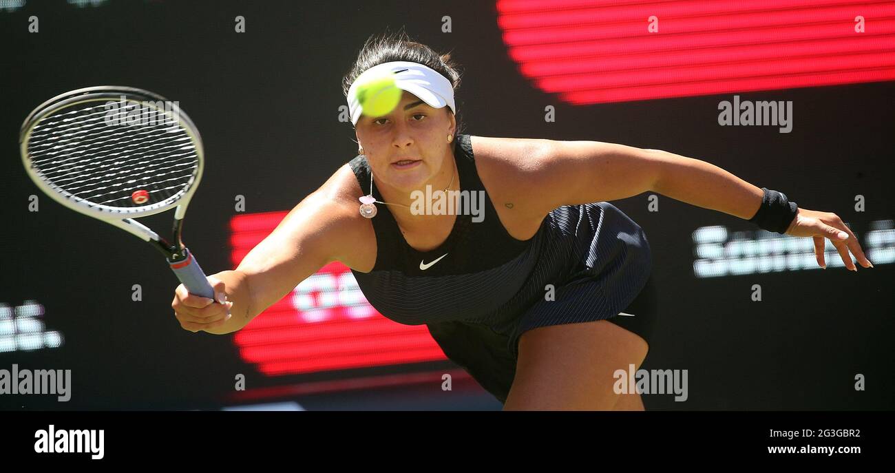 Bianca andreescu forehand hi-res stock photography and images - Alamy