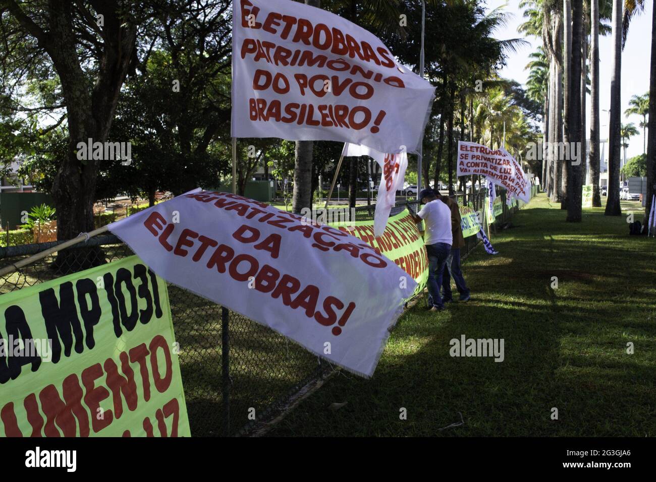 Brasilia Distrito Federal Brasil 16th June 21 Int Eletrobras Privatization Protest In Brasilia June 16 21 Brasilia Federal District Brazil Banners And Posters During A Protest In Front Of Federal Senate In Brasilia Distrito Federal Brasil 16th June 21 Int Eletrobras Privatization Protest In Brasilia June 16 21 Brasilia Federal District Brazil Banners And Posters During A Protest In Front Of Federal Senate In