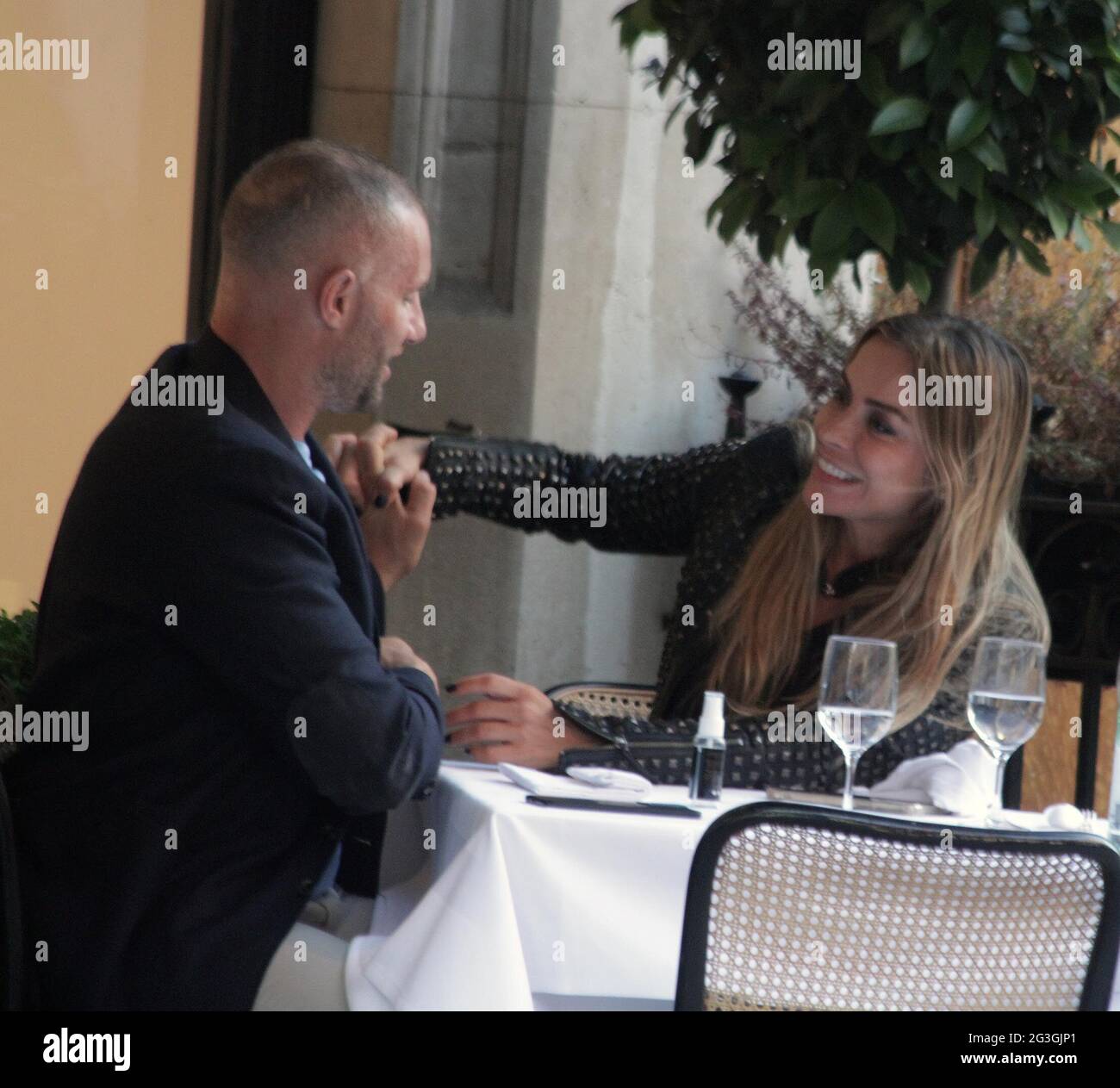 Damien hirst elen rivas hi-res stock photography and images - Alamy