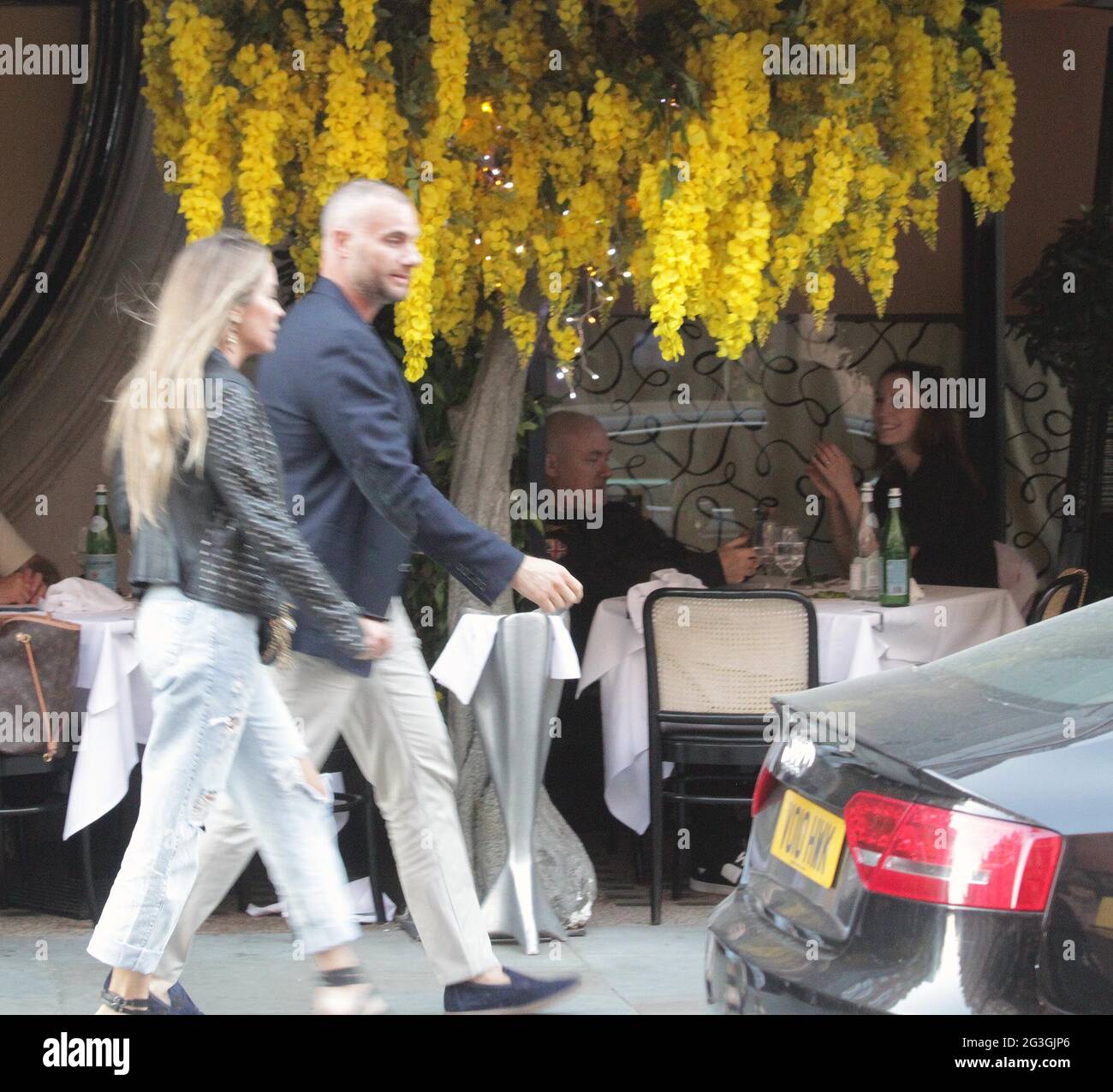 Damien hirst elen rivas hi-res stock photography and images - Alamy