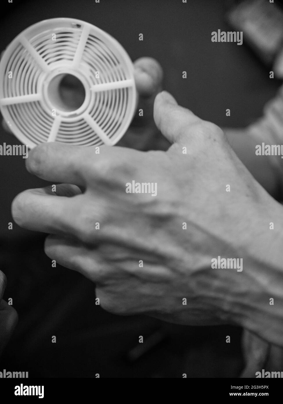 Shooting street with 35mm vintage camera and developing film Stock