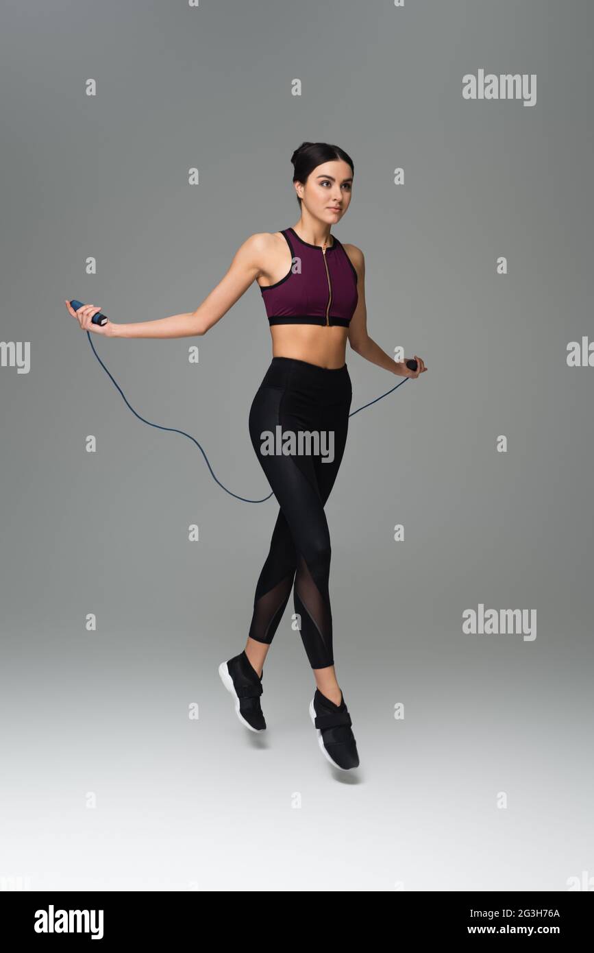 Fit woman training jumping rope hi-res stock photography and images - Alamy