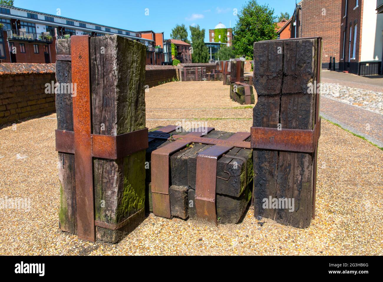 Bales by Les Bicknell on Norwich Quay side. Installed 2003 The 'bales' represent packages discharged from barges. Stock Photo