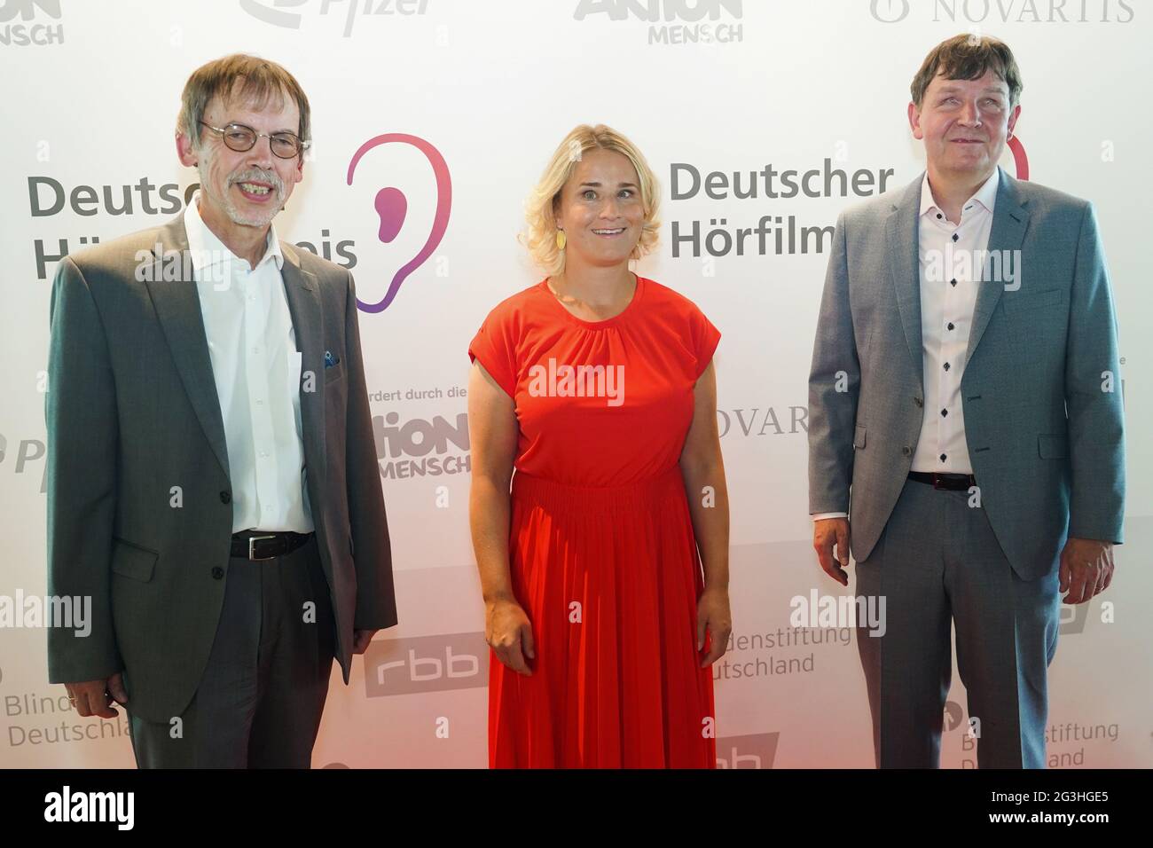 Berlin, Germany. 16th June, 2021. Klaus Hahn (lr, President DBSV