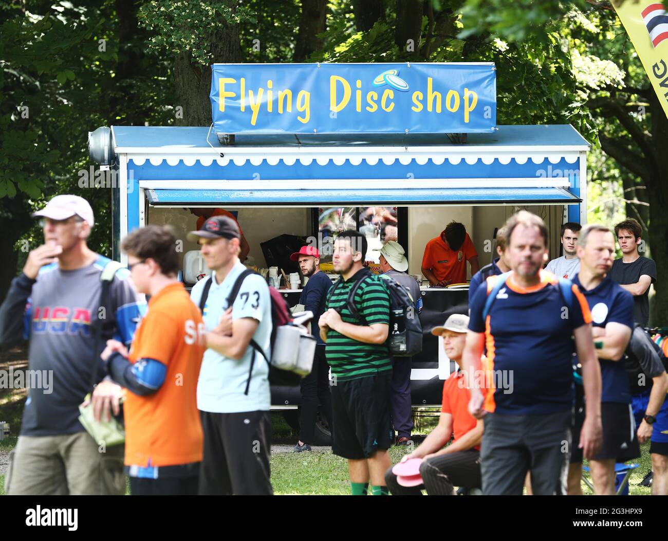 Flying disc shop hires stock photography and images Alamy