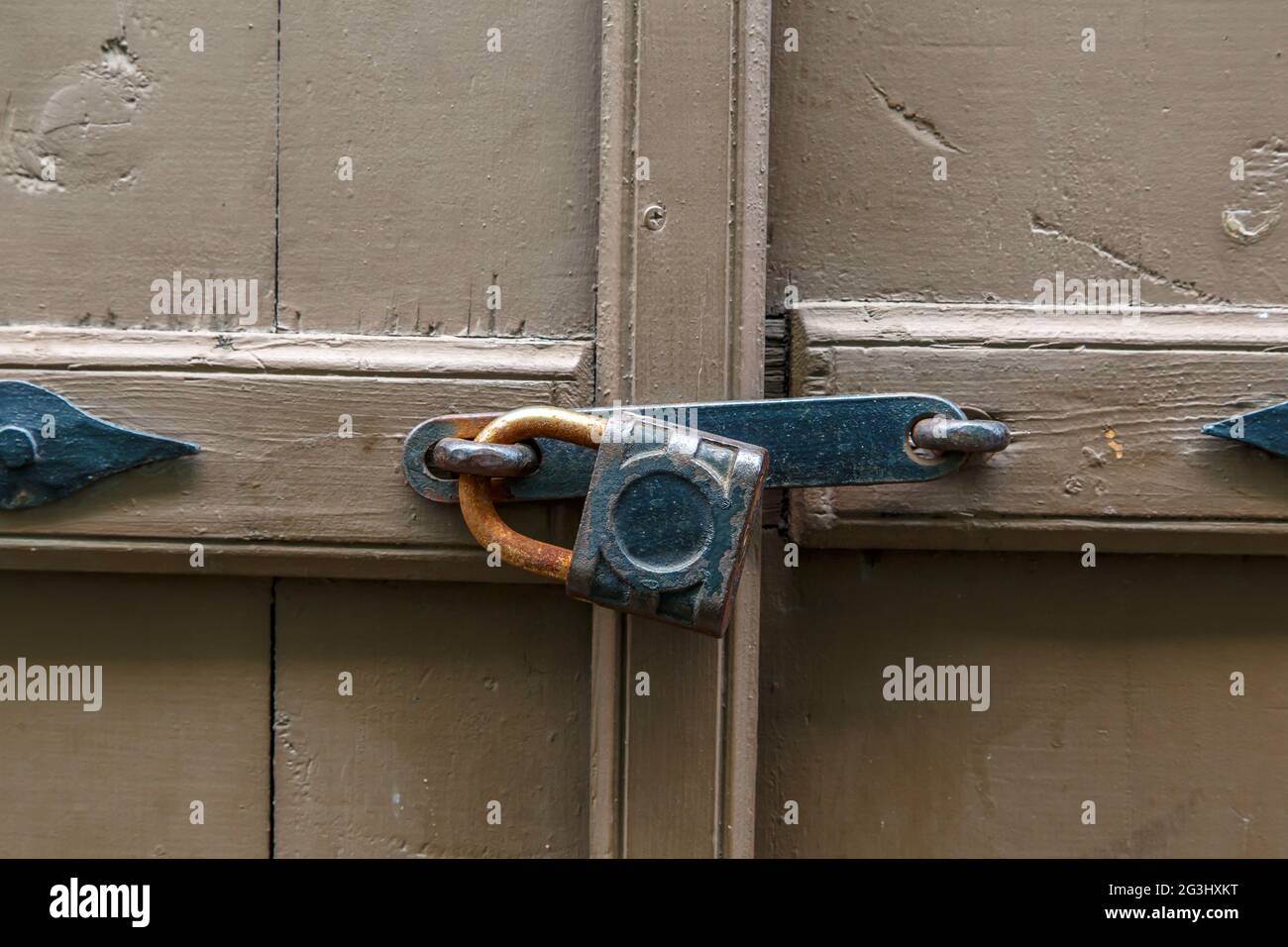 Classic padlock hi-res stock photography and images - Alamy