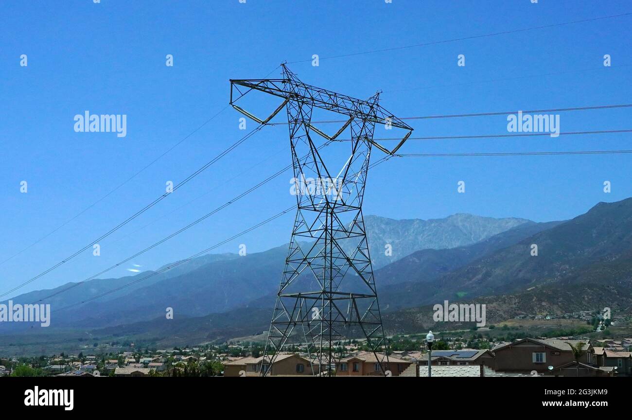 High Voltage Electrical Lines, California. Friday, June 4, 2021 Photo by Jennifer Graylock