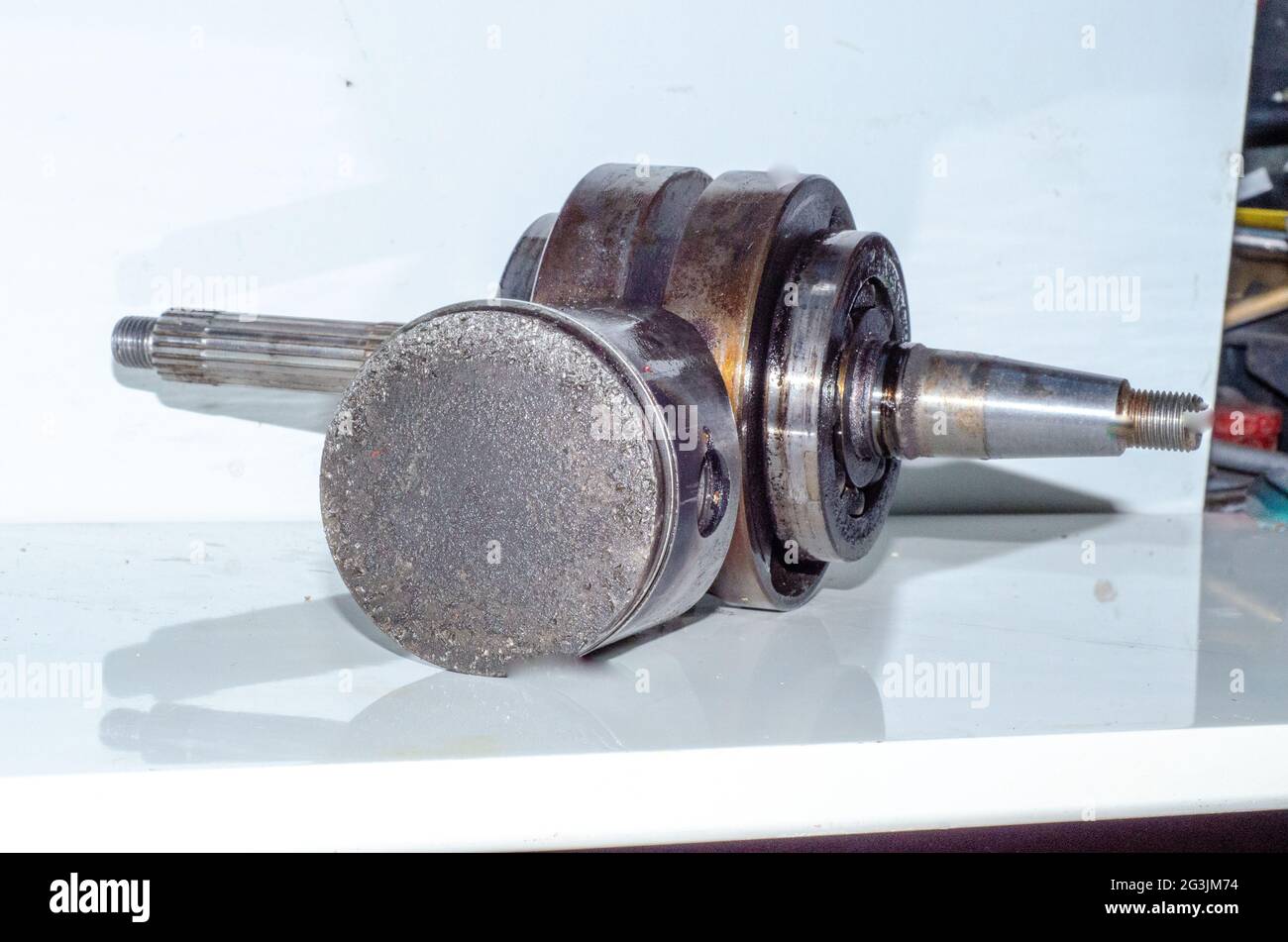 Crankshaft bearing overheating and piston, impact marks Stock Photo Alamy