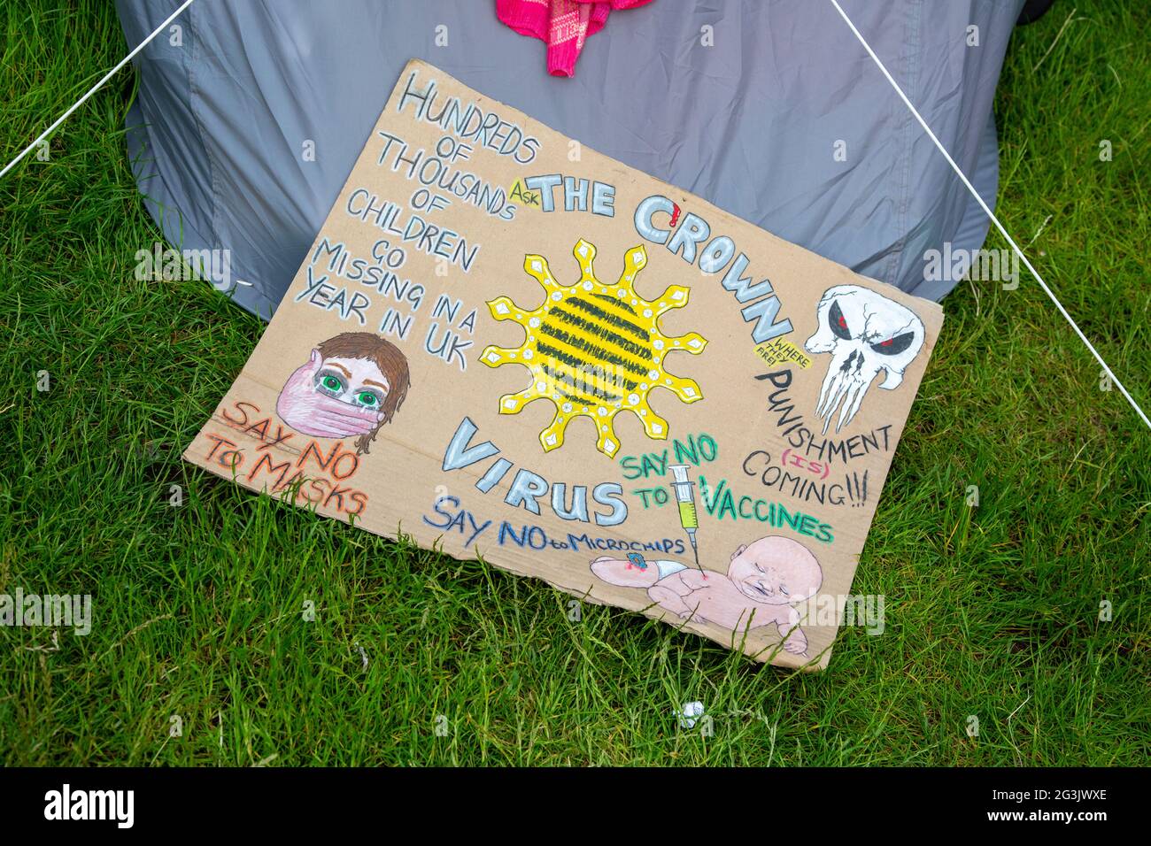 Signage at a Freedom protester camp on Shepherd's Bush Green, London, UK. June 2021 Stock Photo