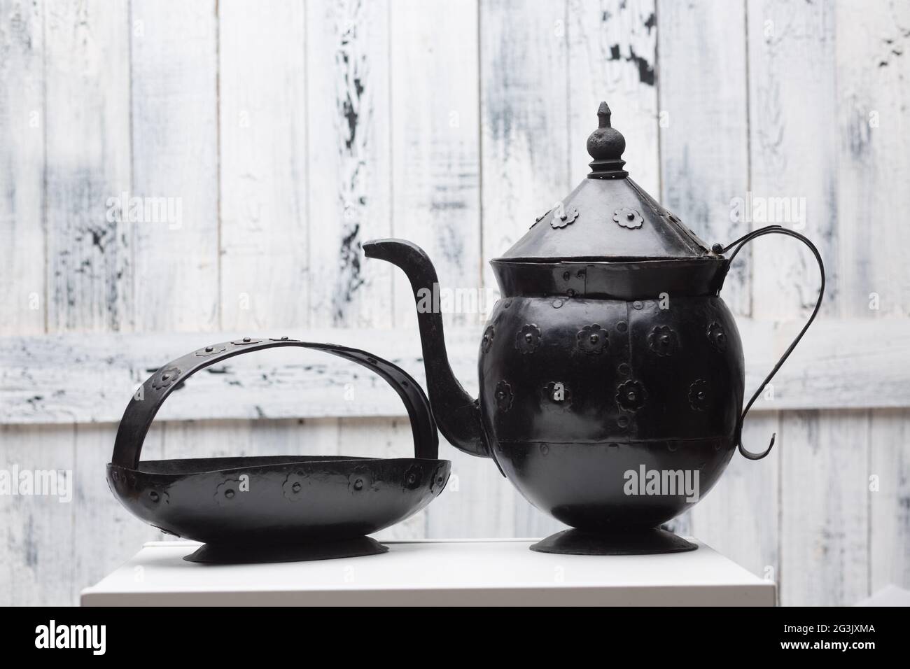 Kettle boiling hires stock photography and images Alamy