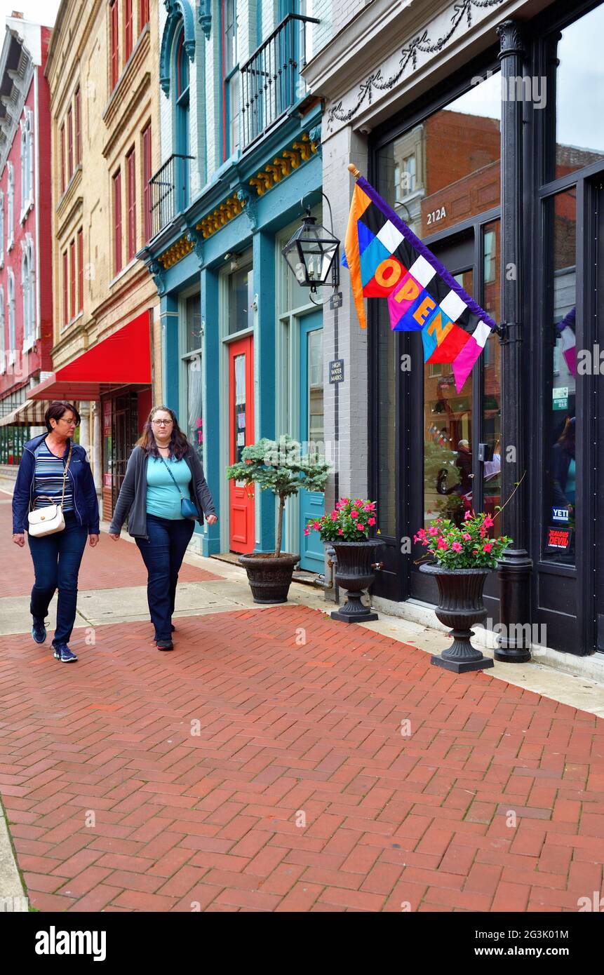 Old fashioned stores shops hires stock photography and images Alamy