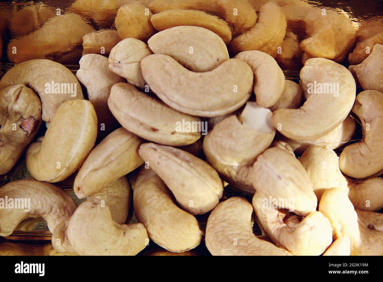 Kidney shaped nuts hires stock photography and images Alamy
