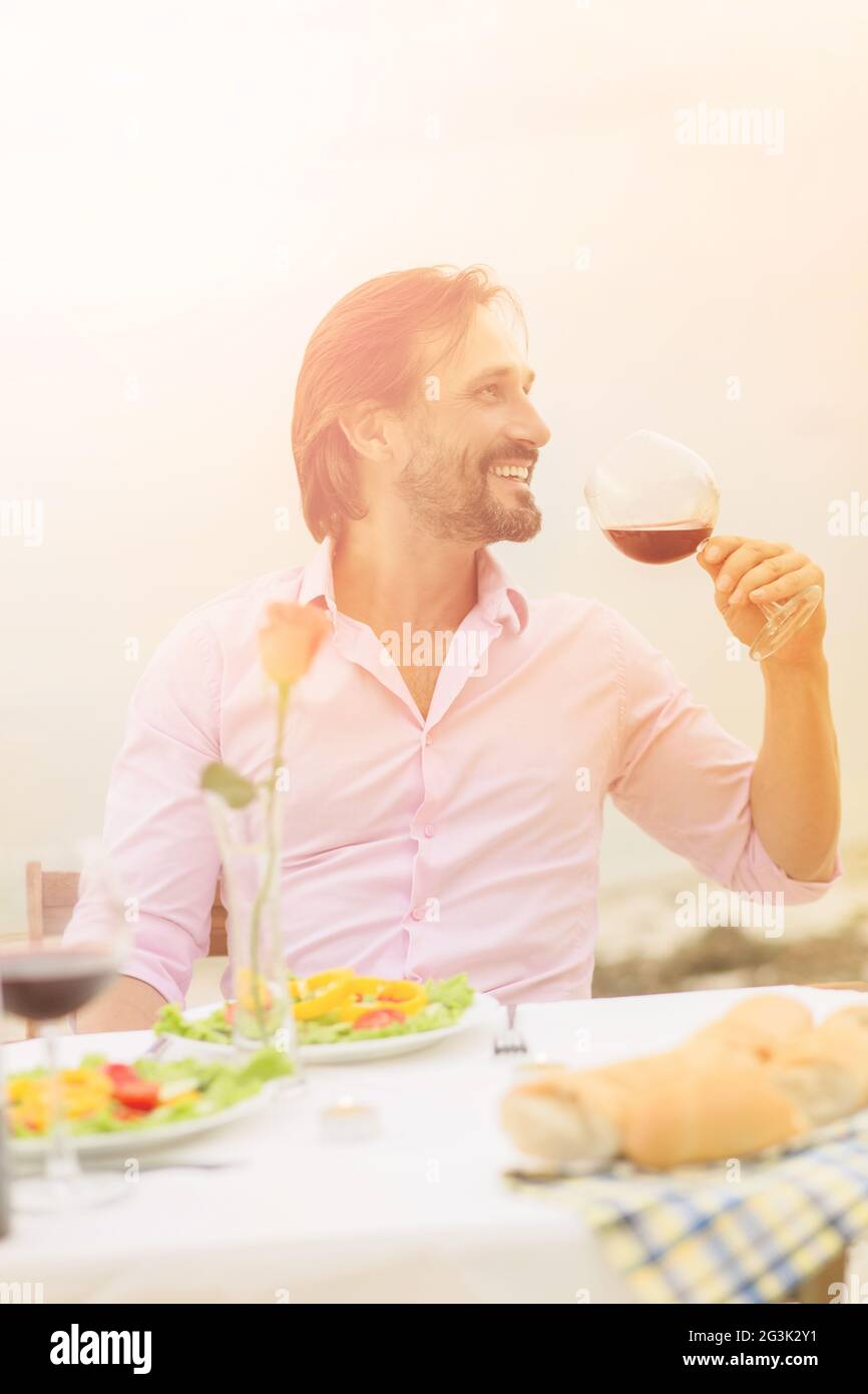 Man tasting wine cellar hi-res stock photography and images - Alamy