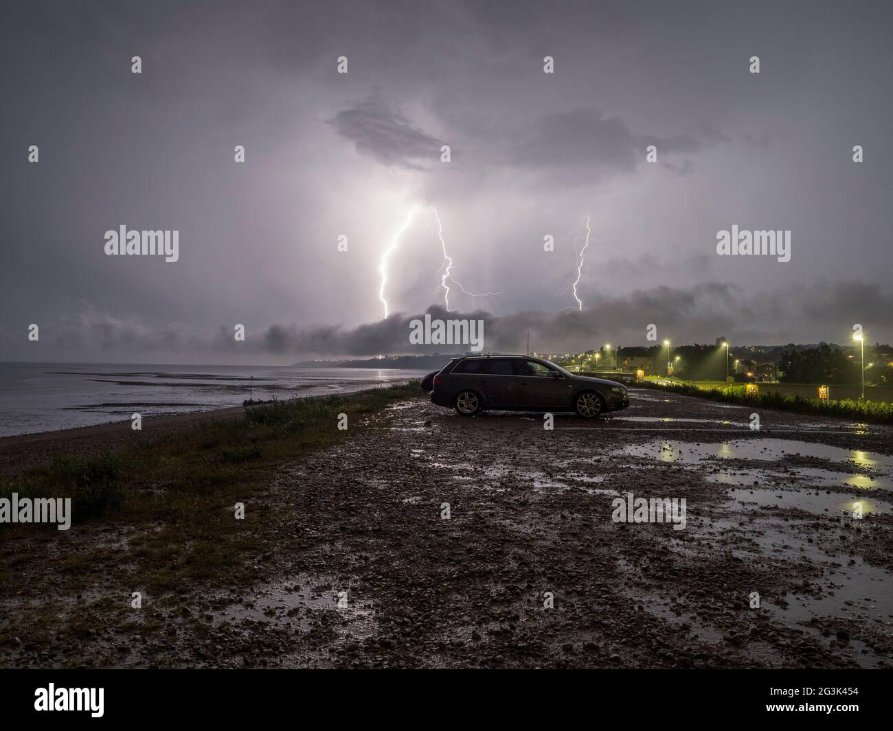 Minster on Sea, Kent, UK. 17th June, 2021. UK Weather: lightning seen in Minster on Sea, Kent. Credit: James Bell/Alamy Live News Stock Photo