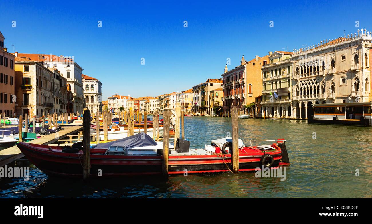 Canal in venice motor boats hi-res stock photography and images - Alamy