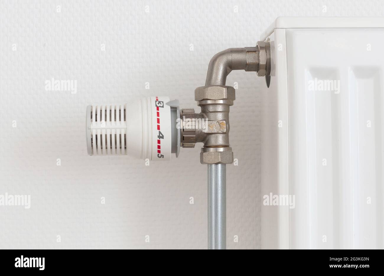 Temperature knob of heating radiator, used and dusty Stock Photo Alamy