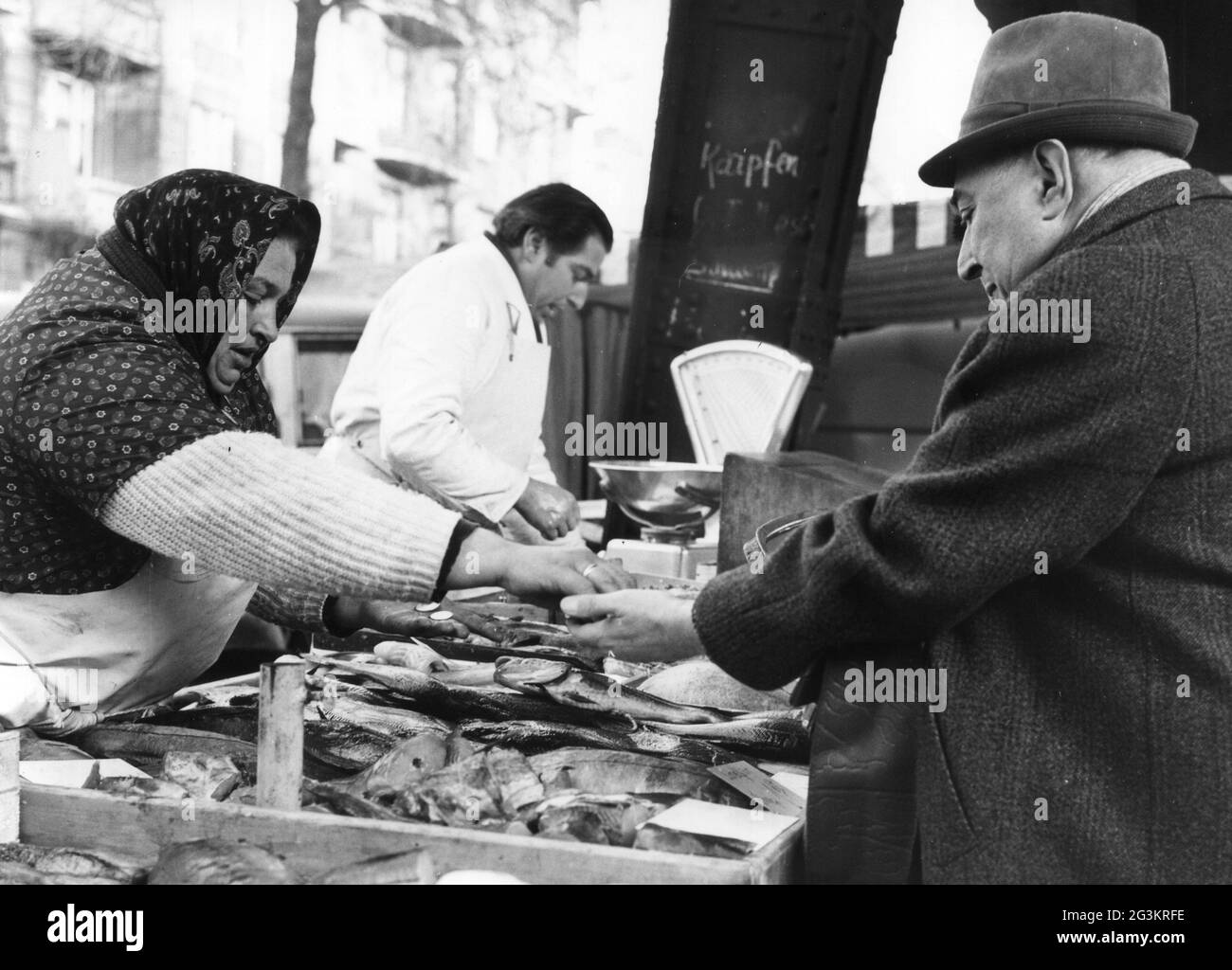 trade, markets, market, fish market, Hamburg, 13.1.1971, ADDITIONAL-RIGHTS-CLEARANCE-INFO-NOT-AVAILABLE Stock Photo