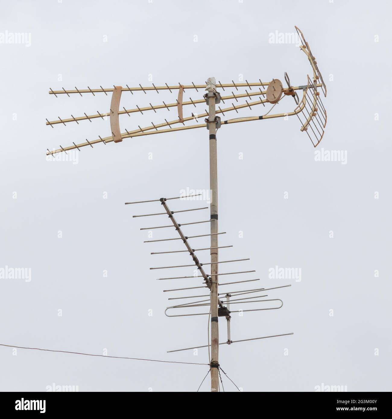 Radio and tvs antenna hires stock photography and images Alamy