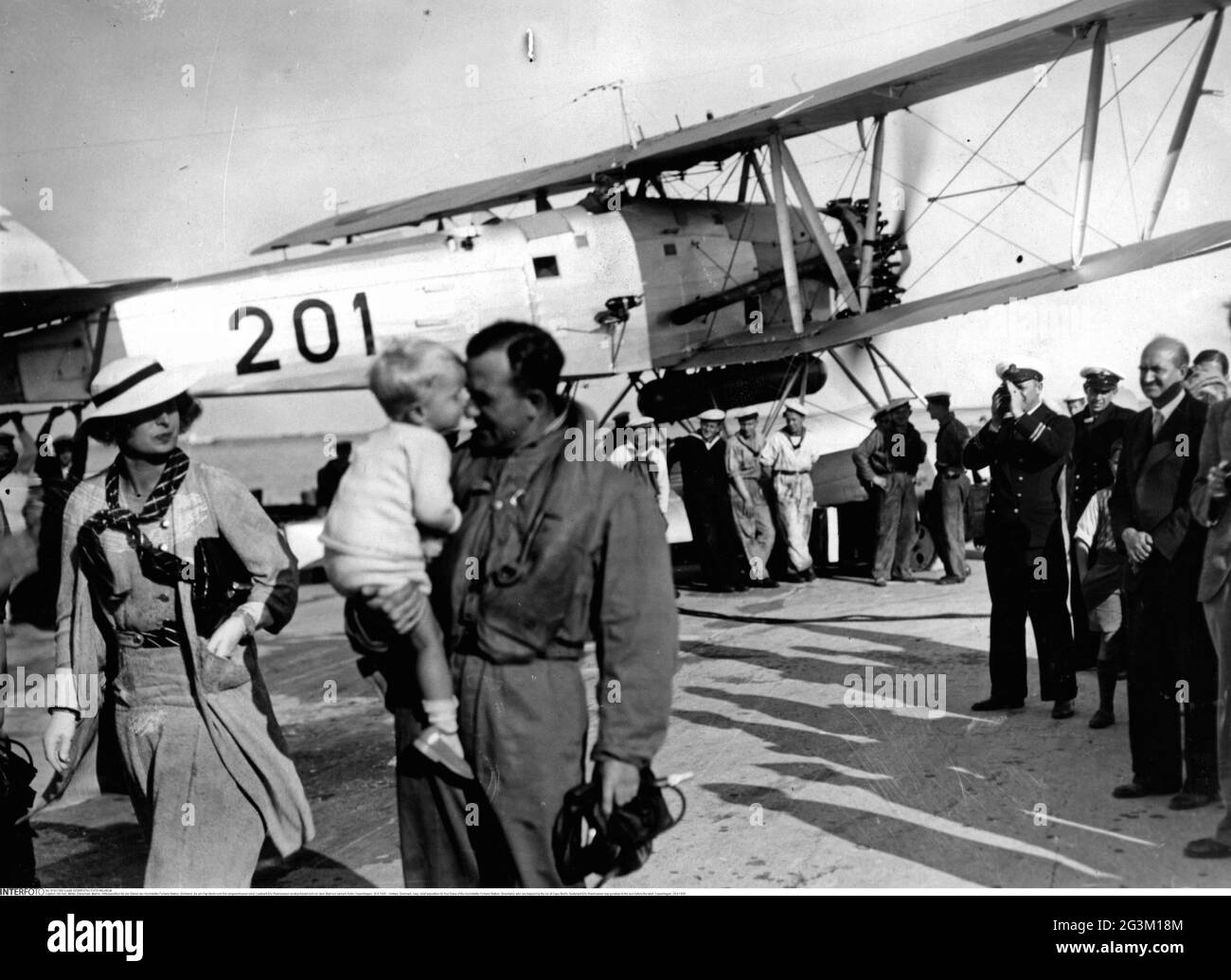 military, Denmark, navy, relief expedition for four Dane of the Hochstetter Forland Station, ADDITIONAL-RIGHTS-CLEARANCE-INFO-NOT-AVAILABLE Stock Photo