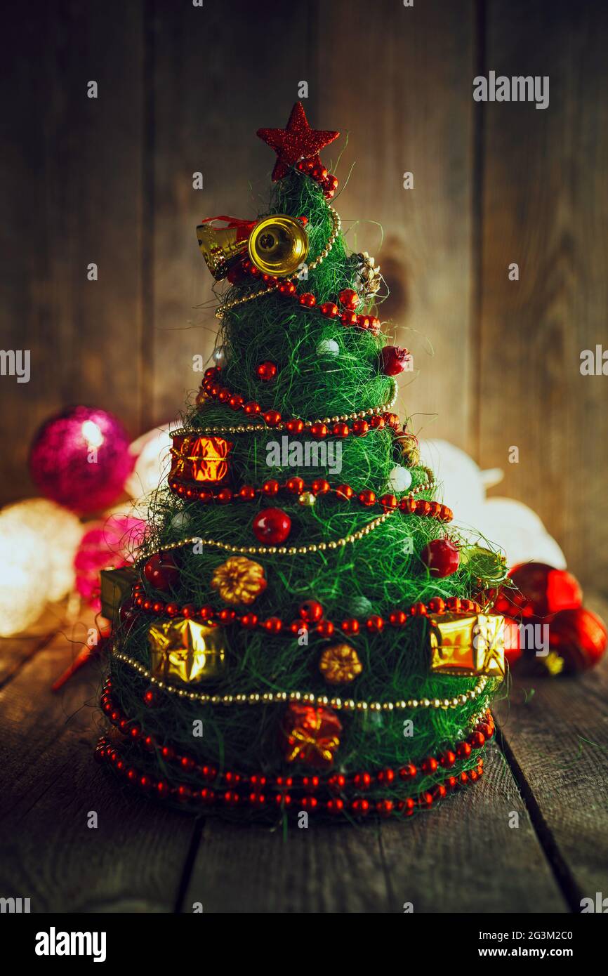 Vintage artificial christmas tree hires stock photography and images Alamy