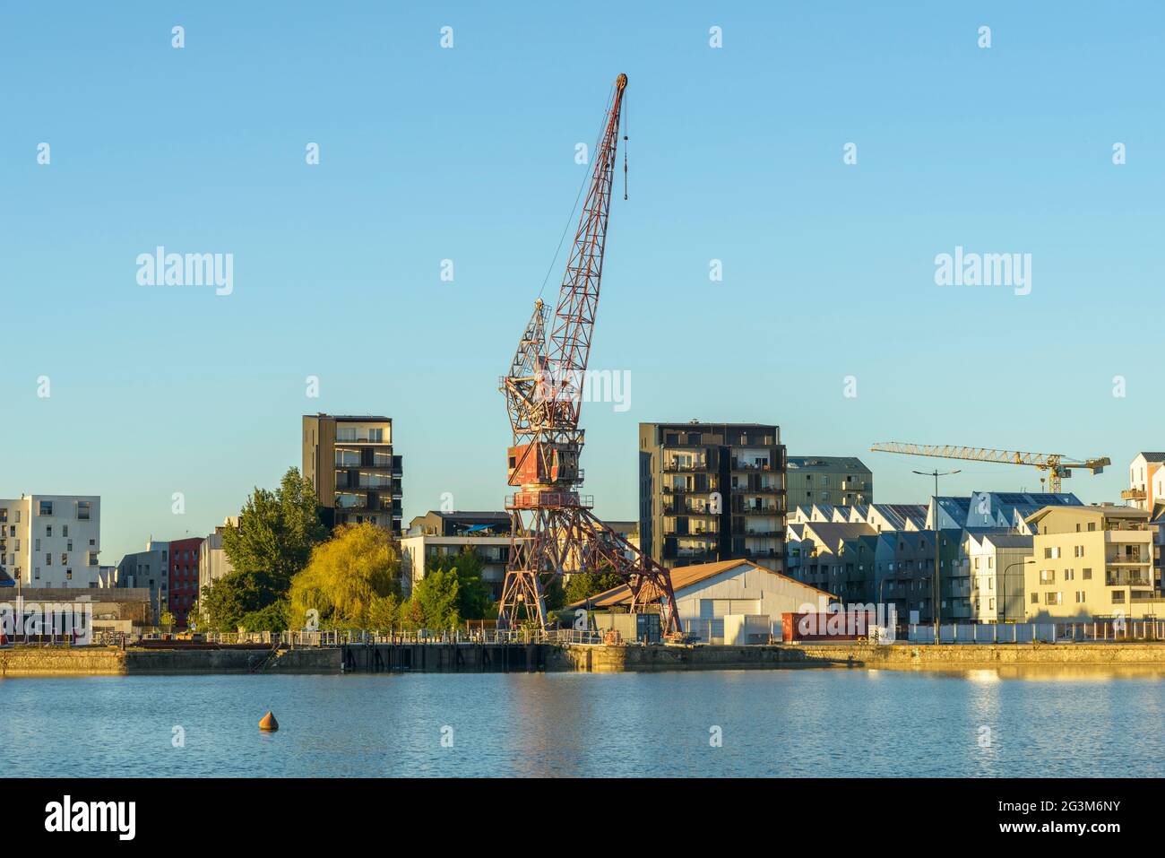 FRANCE, GIRONDE (33), BORDEAUX, NEW BUILDINGS AROUND THE BASSINS A FLOT Stock Photo