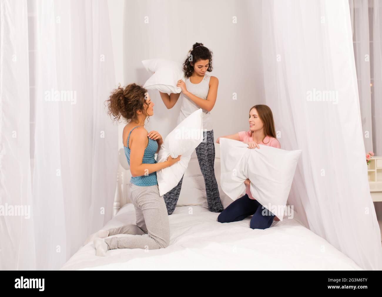Funny pillow game Stock Photo Alamy