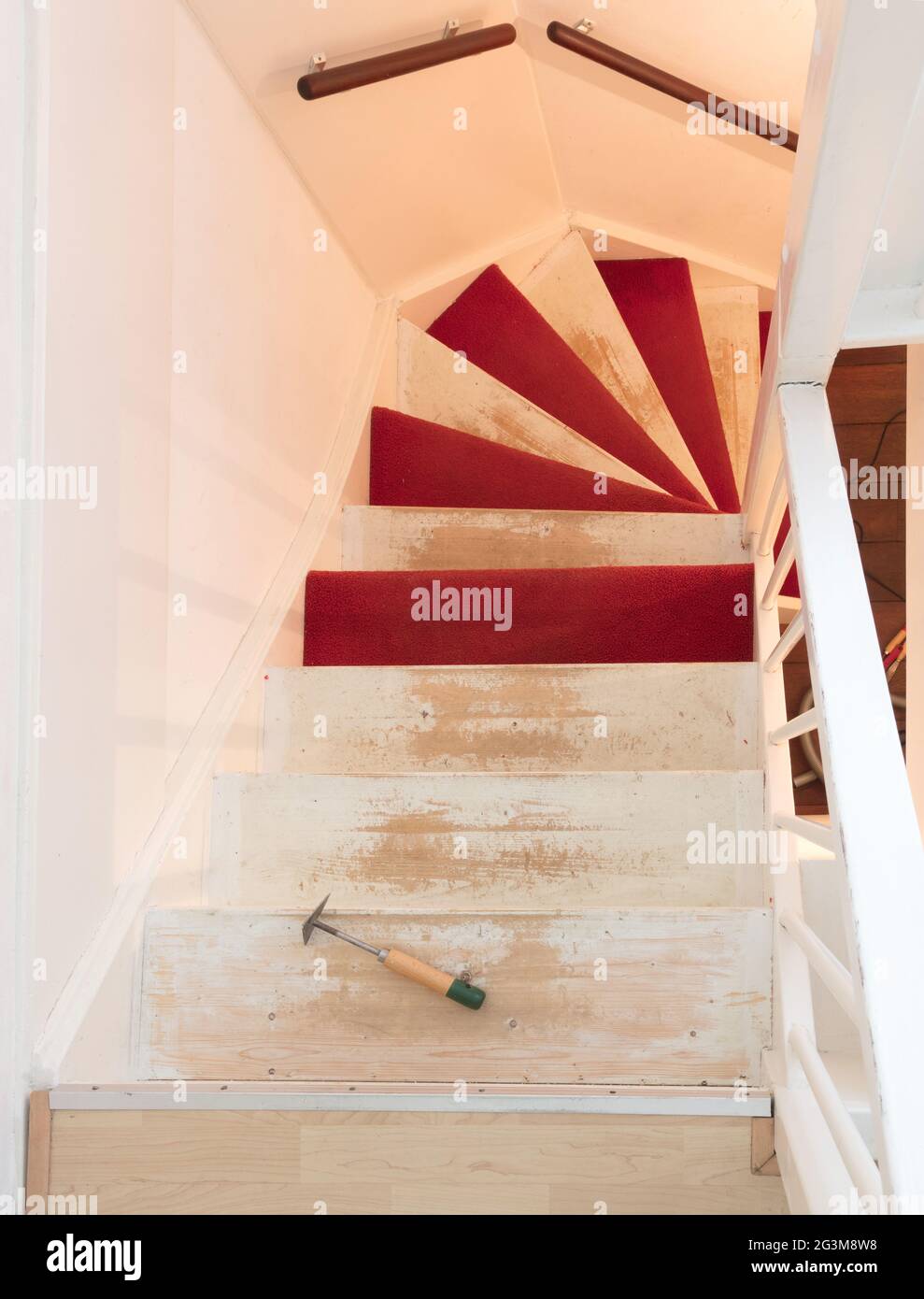 Removing carpet, glue and paint from an vintage stairs Stock Photo Alamy