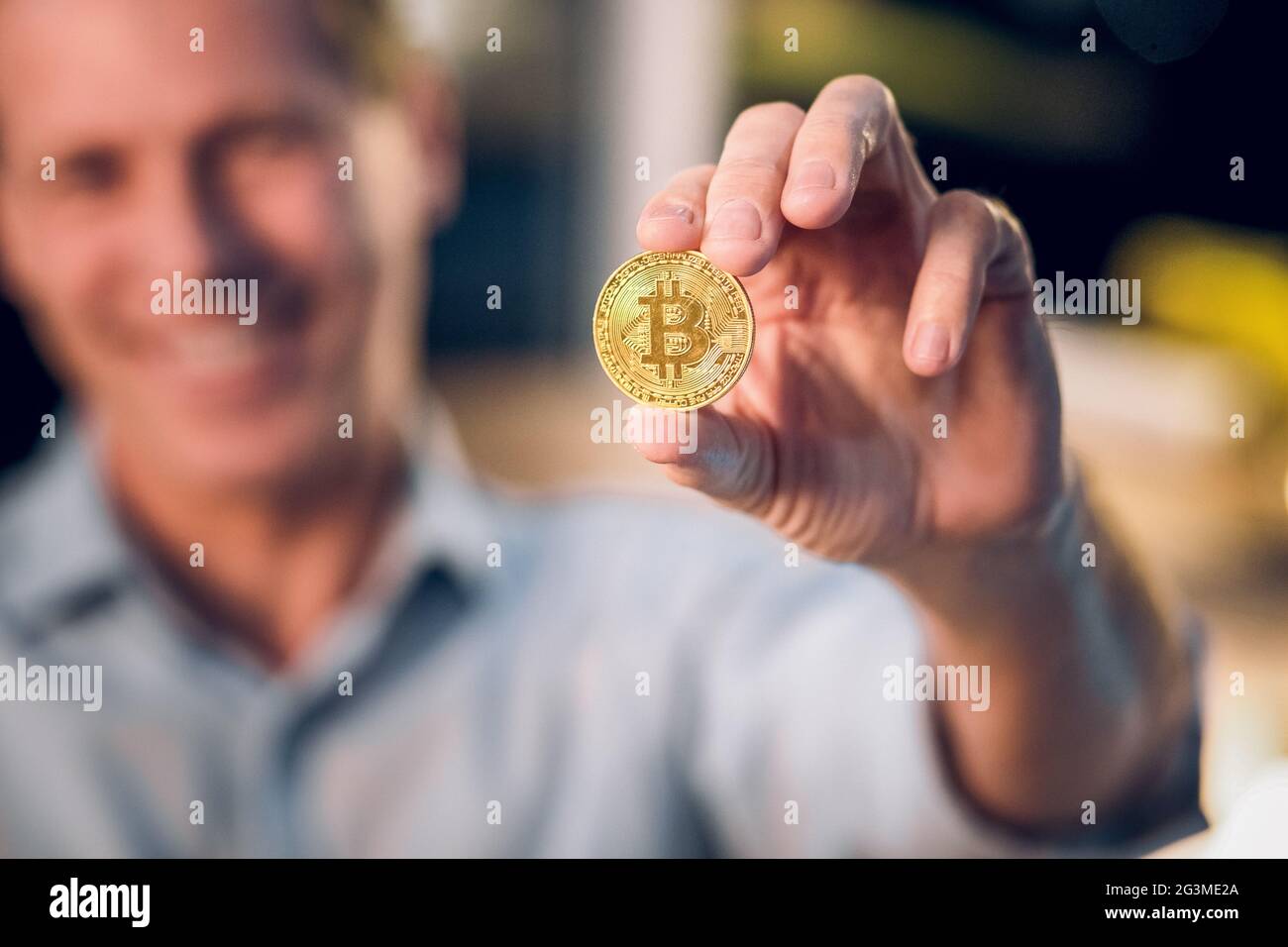 Bitcoin man hi-res stock photography and images - Alamy