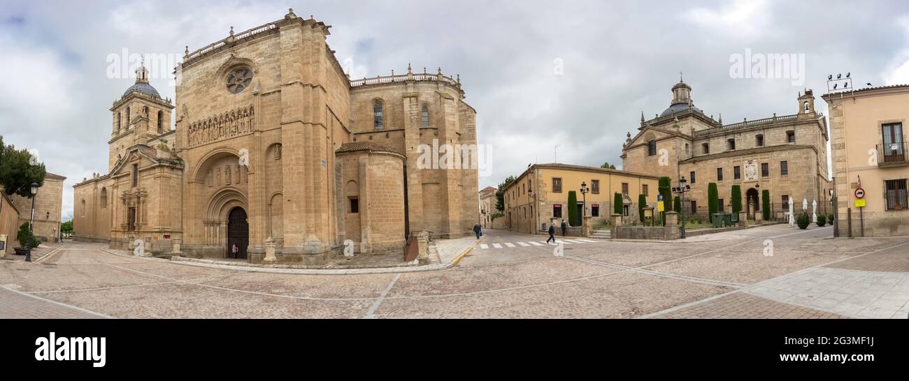 Cuidad Rodrigo / Spain - 05 13 2021: Panoramic view at the iconic spanish Romanesque architecture building at the Cuidad Rodrigo cathedral and Iglesia Stock Photo
