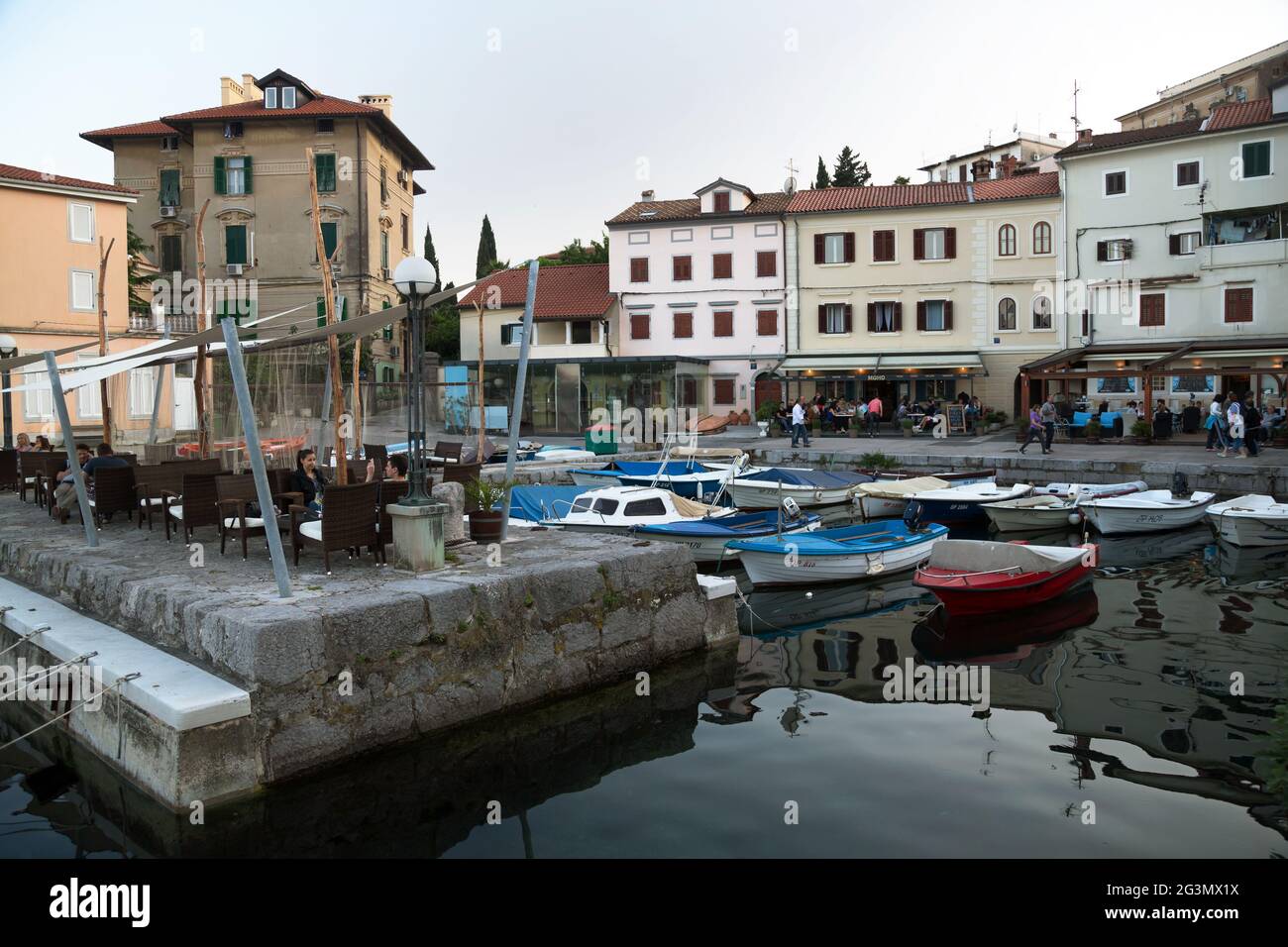 '21.05.2016, Volosko, Istria, Croatia - Restaurant at the harbour of the fishing village Volosko at the Adriatic Sea (Kvarner Bay). 00A160521D352CAROE Stock Photo
