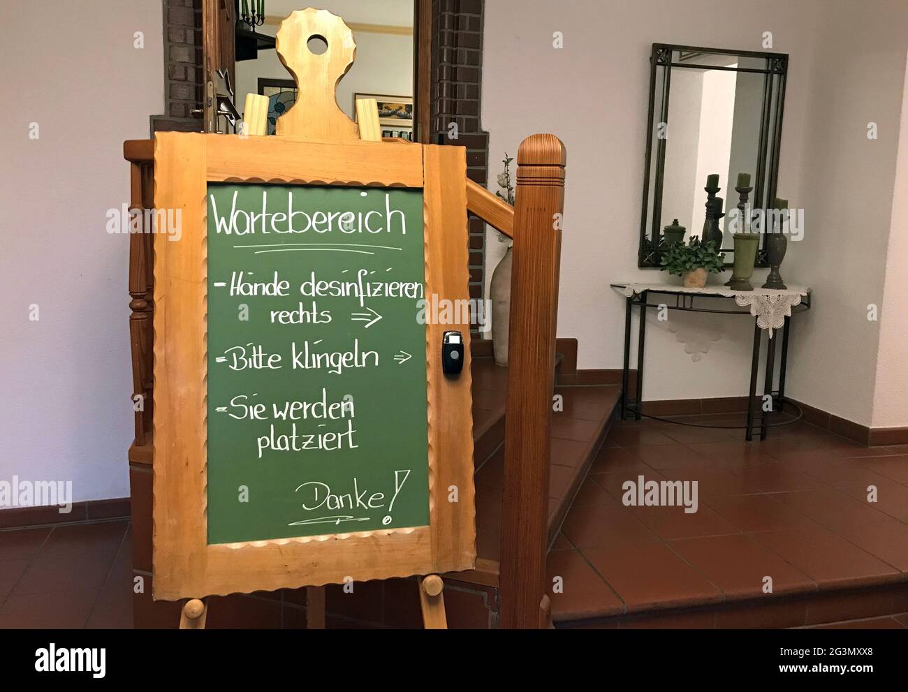 '18.08.2020, Ingelheim, Rhineland-Palatinate, Germany - Impact of the corona pandemic: waiting area in a restaurant. 00S200818D247CAROEX.JPG [MODEL RE Stock Photo
