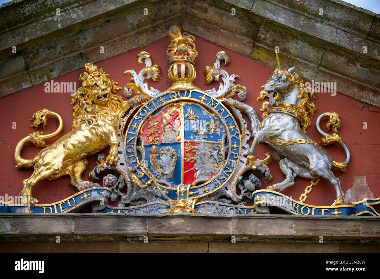 Fort George, Inverness, Scotland, UK. 13 June 2021. Pictured: Close up of the Fort George crest which reads, HON SOIT QUI MAL Y PENSE, DIEU ET MON DROIT, which is seen on the entrance to the Fort. Scenes from Fort George.  Credit: Colin Fisher/CDFIMAGES.COM Stock Photo