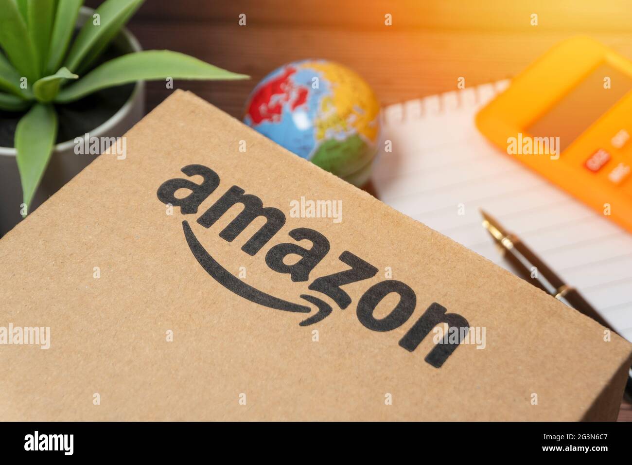 Amazon shipping box dimensions hires stock photography and images Alamy