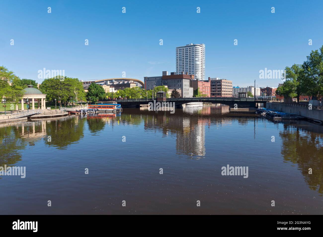Milwaukee kilbourn avenue bridge hires stock photography and images