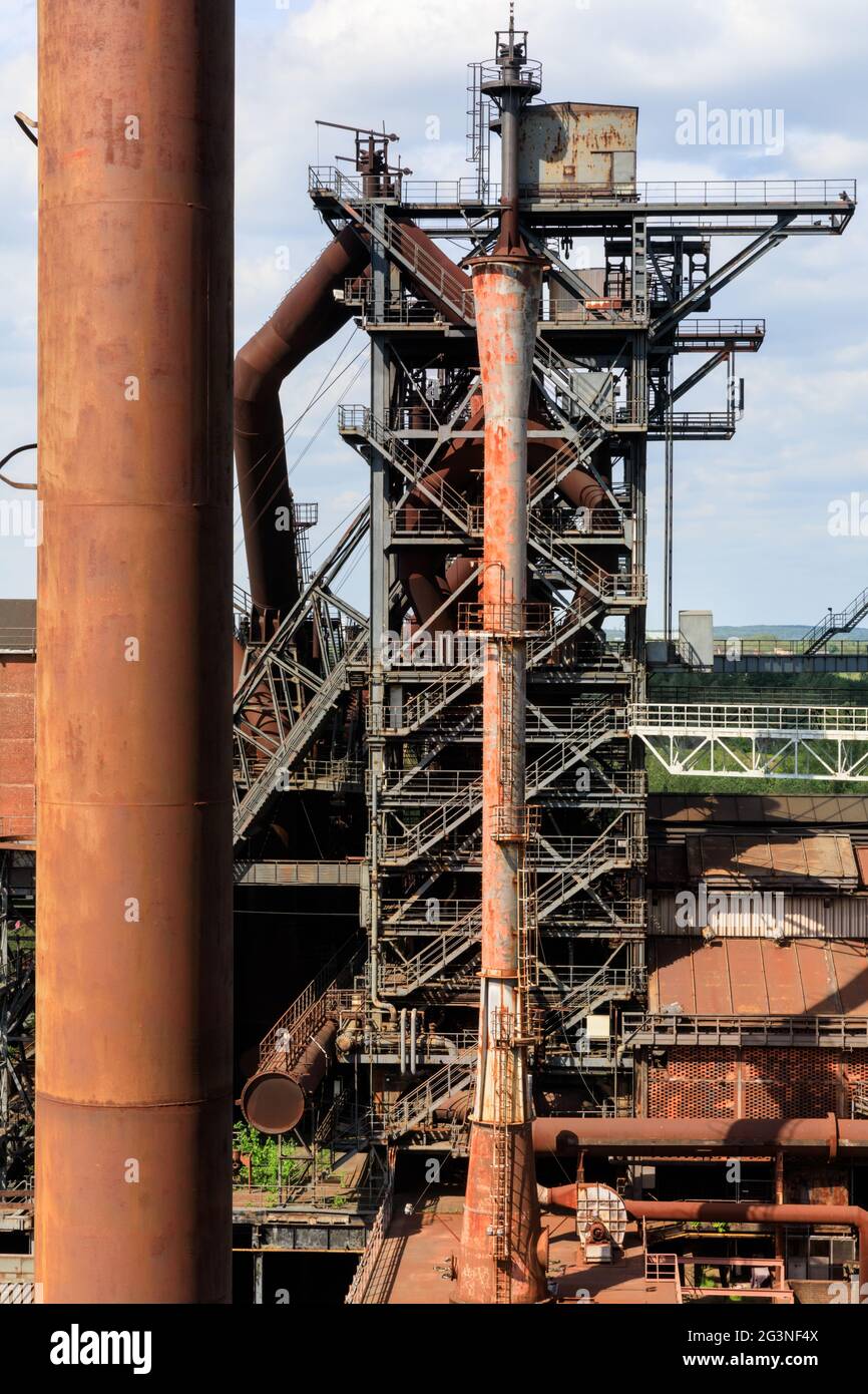 Blast furnace and industrial structures, Landschaftspark Duisburg-Nord, former ironworks and steel manufacturing, Duisburg, Ruhr, Germany Stock Photo