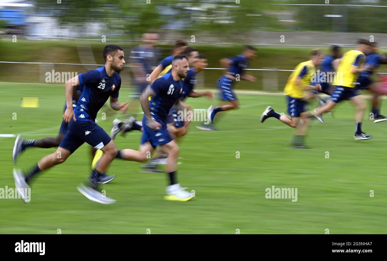 RFC Seraing's players pictured in action during the first training session for the new season 2021-2022 of Jupiler Pro League first division soccer te Stock Photo