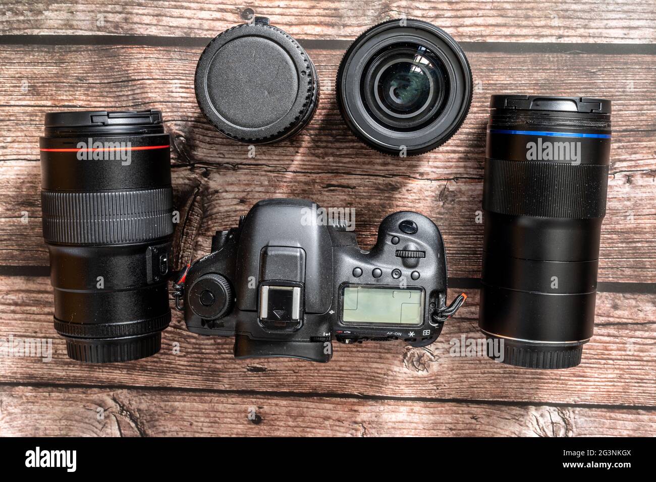 Prime lens on full frame camera hires stock photography and images Alamy