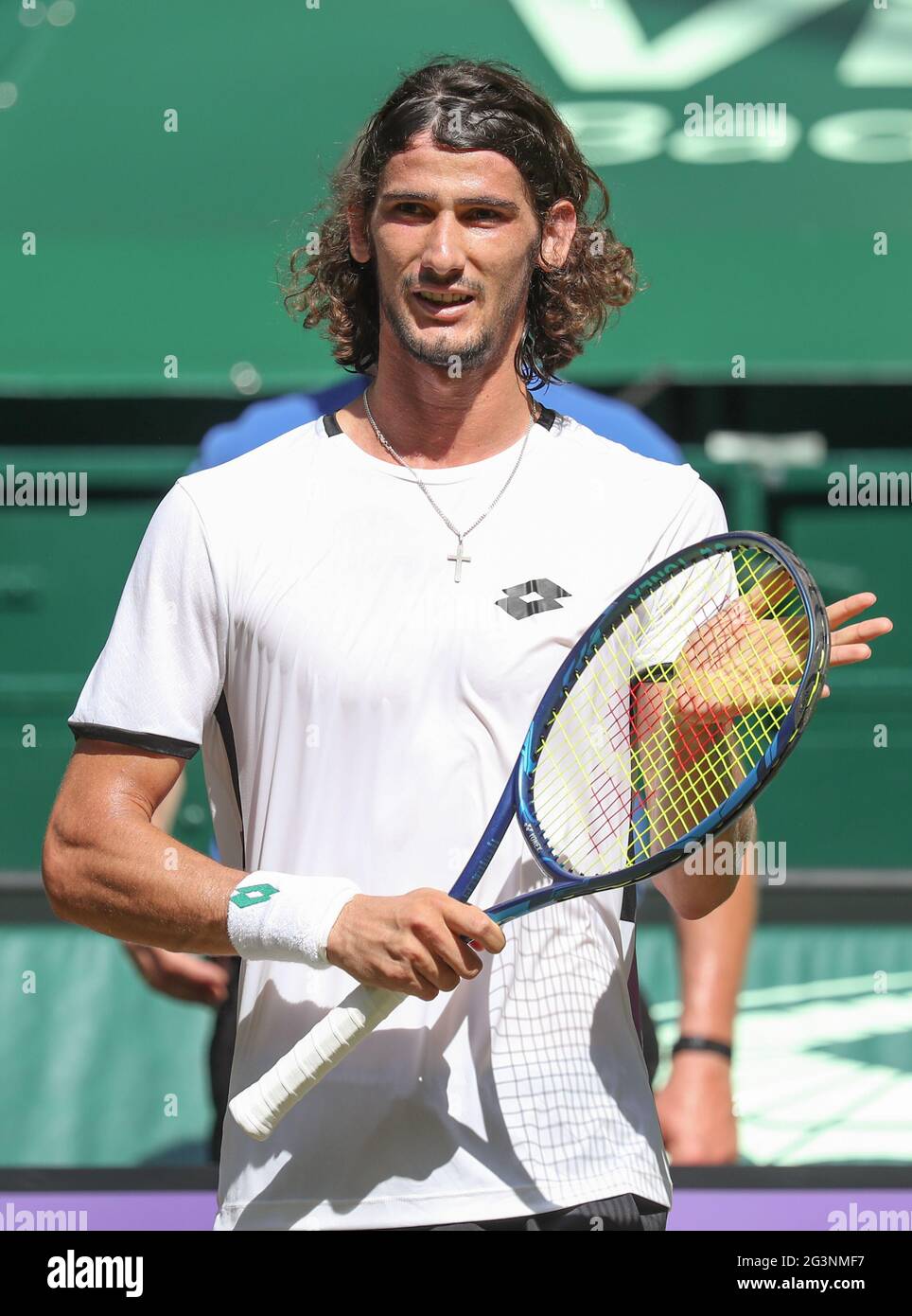 Halle, Germany. 17th June, 2021. Tennis, ATP Tour, Singles, Men, Round of  16, Harris (South Africa) - Lacko (Slovakia): Lloyd Harris applauds after  winning. Credit: Friso Gentsch/dpa/Alamy Live News Stock Photo - Alamy