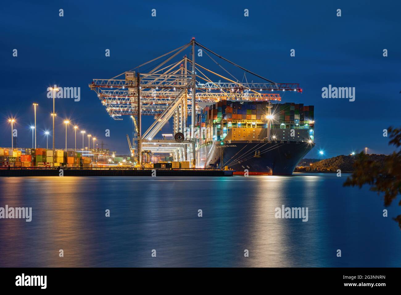 Dp world logistics hi-res stock photography and images - Alamy