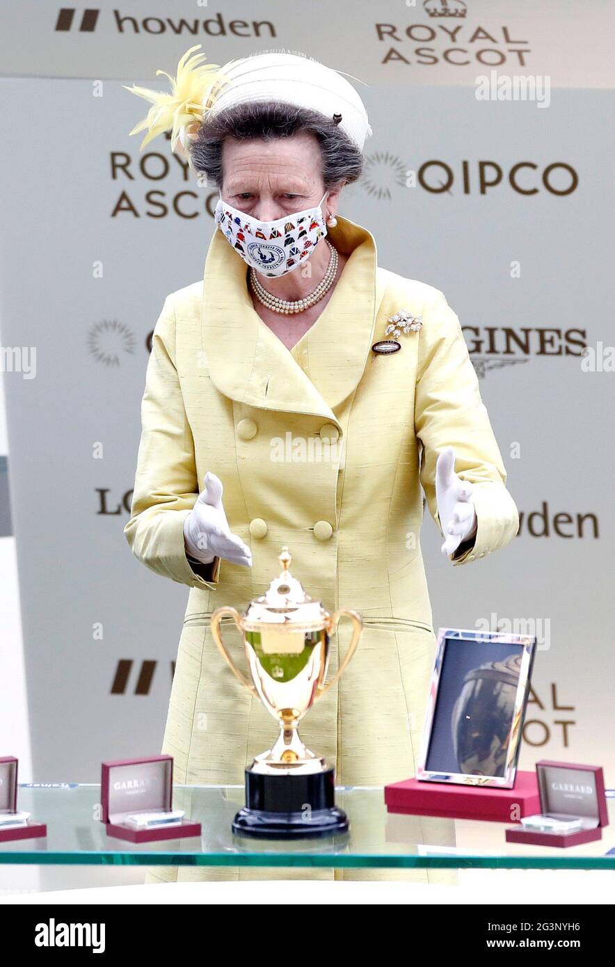 Princess anne ascot racecourse hi-res stock photography and images - Alamy