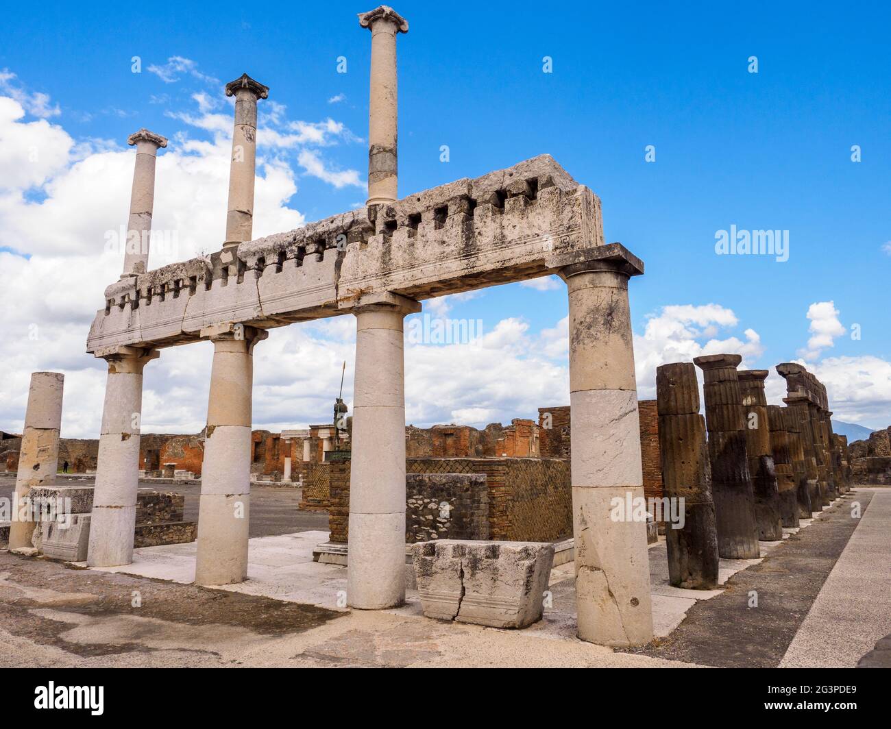 Columns at the forum in pompeii hires stock photography and images Alamy