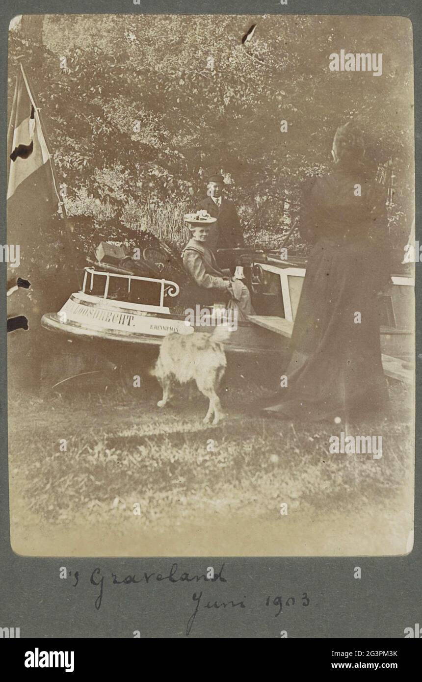 Woman behind wheel of boat hi-res stock photography and images - Alamy
