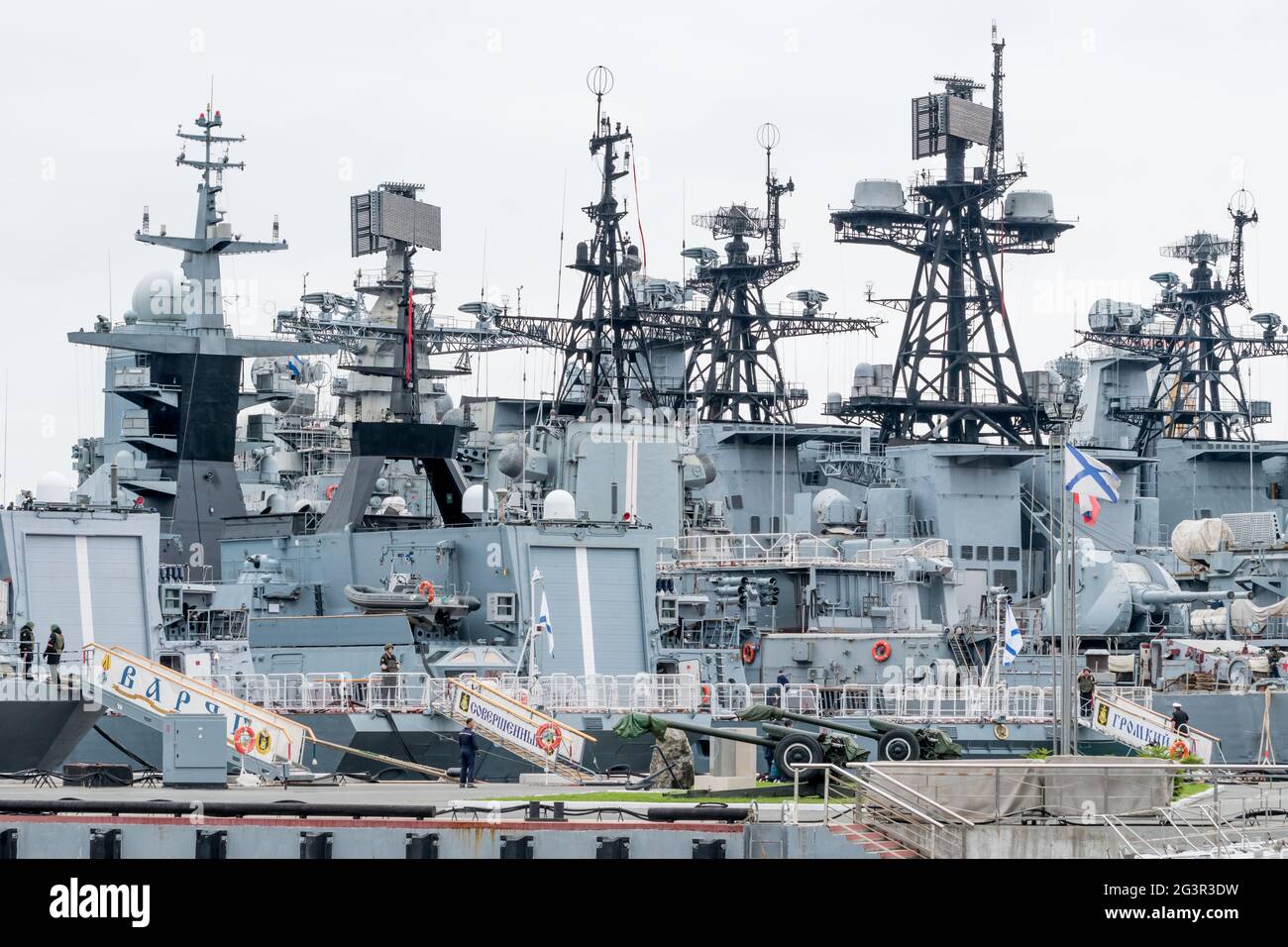 Russia, Vladivostok, 07/06/2019. View on military navy pierce with modern Russian battleships Gromkiy and Sovershenniy (newest c Stock Photo