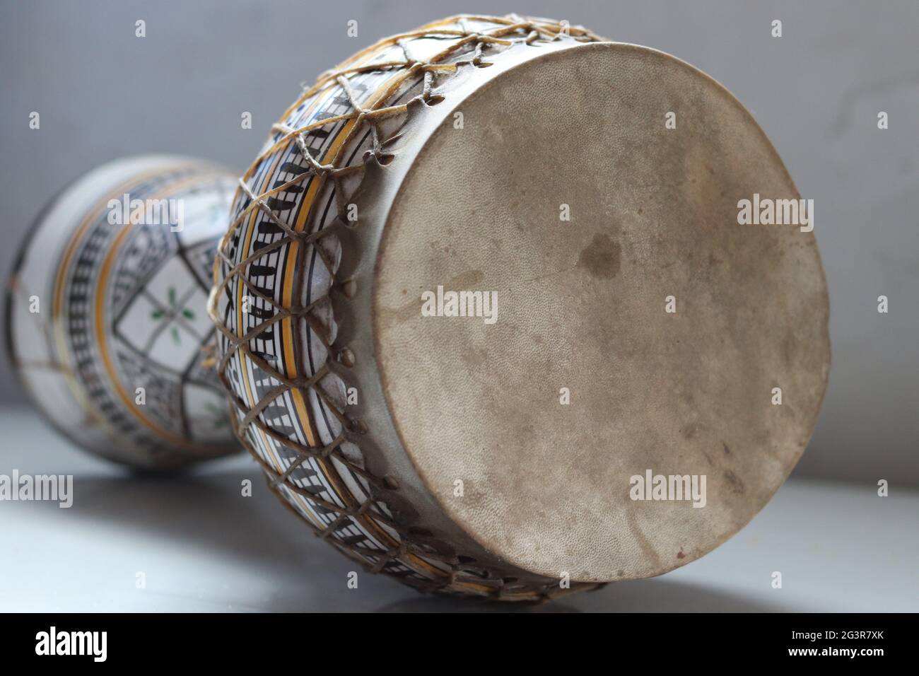 Darbouka drum hires stock photography and images Alamy