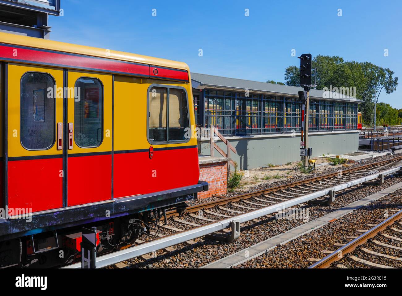Berlin S-Bahn, in Summer / Schoeneweide Station, direction Schoenefeld Airport Stock Photo