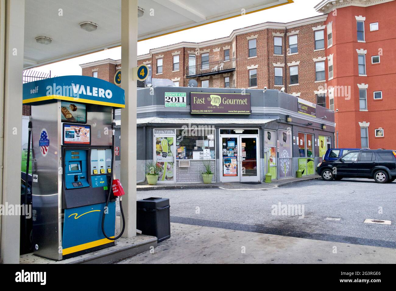 Fast Gourmet Sandwich shop in Washington, DC is located in a Valero gas