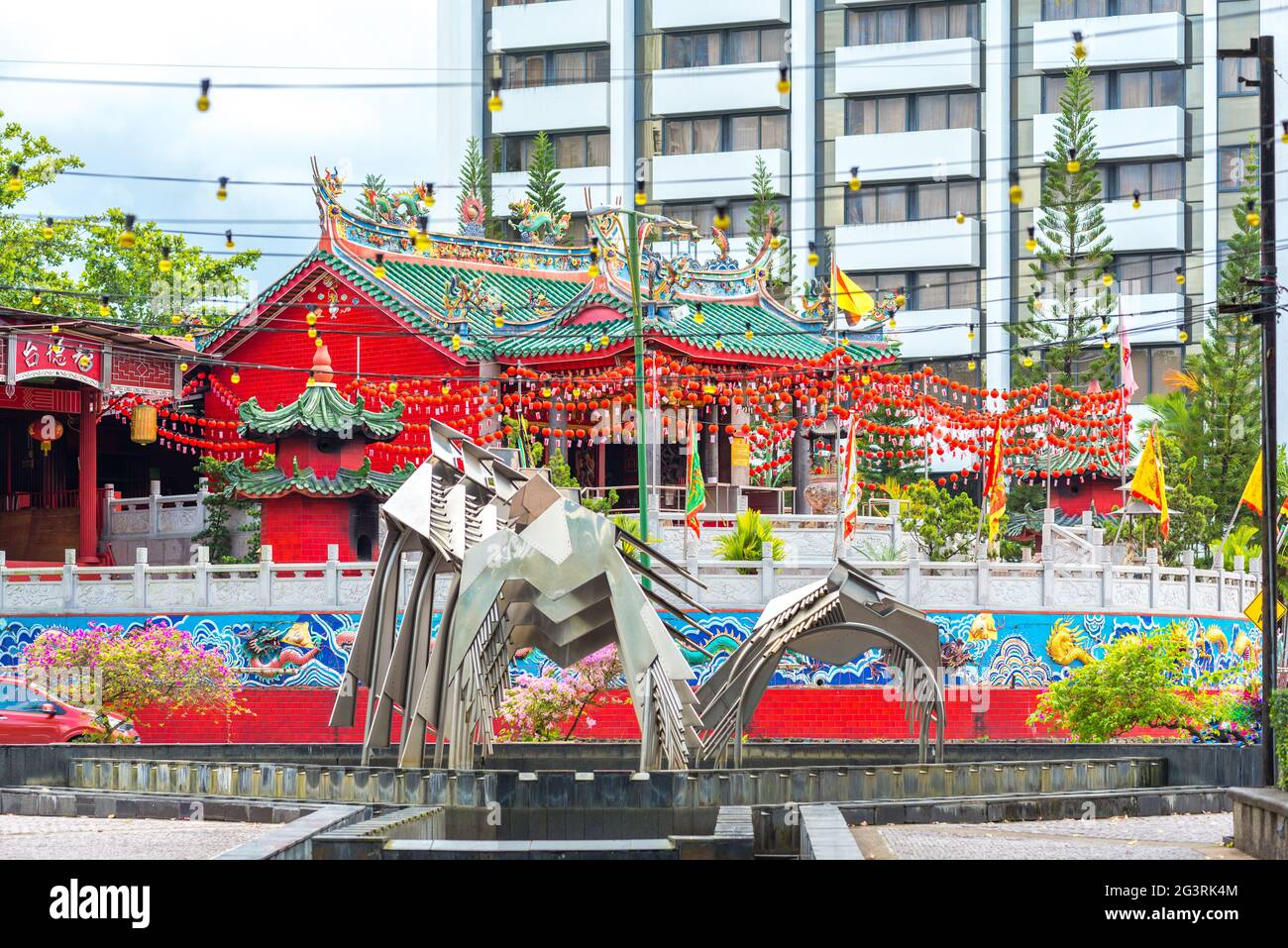 The Hornbill Fountain at Kuching Waterfront Stock Photo