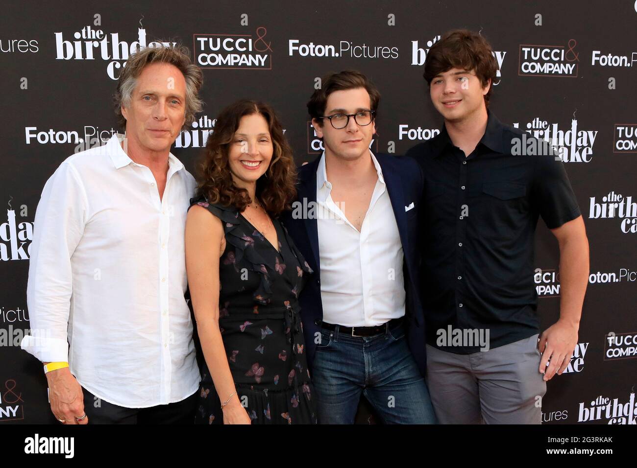 LOS ANGELES - MAR 24:  William Fichtner, Kymberly Kalil, Sam Fichtner, , Van Fichtner at The Birthday Cake LA Premiere at the Fine Arts Theater on March 24, 2021 in Beverly Hills, CA Stock Photo