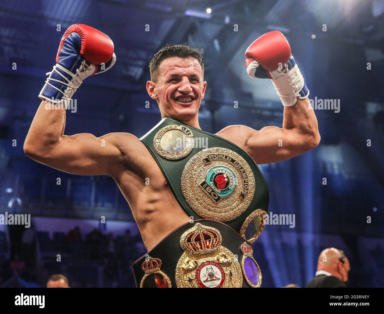 WBA Interim IBO Light Heavyweight Champion Robin Krasniqi Boxing Photo - Alamy