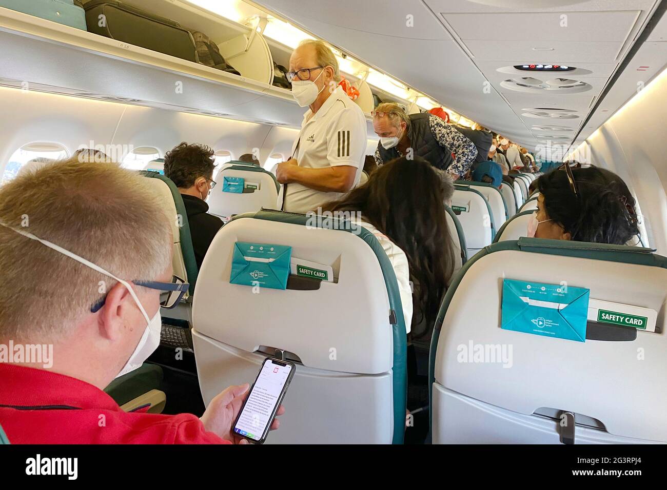 Boading plane hires stock photography and images Alamy